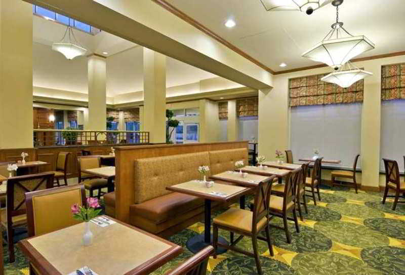 Hilton Garden Inn Naperville/Warrenville Restaurant photo