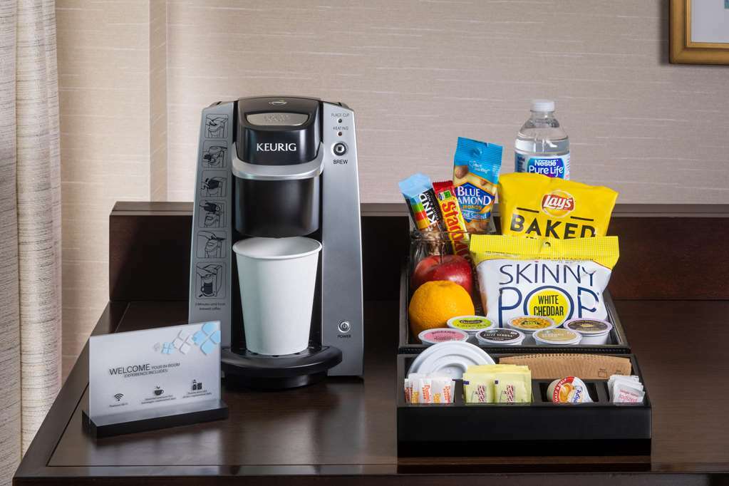 Hilton Garden Inn Naperville/Warrenville Room photo